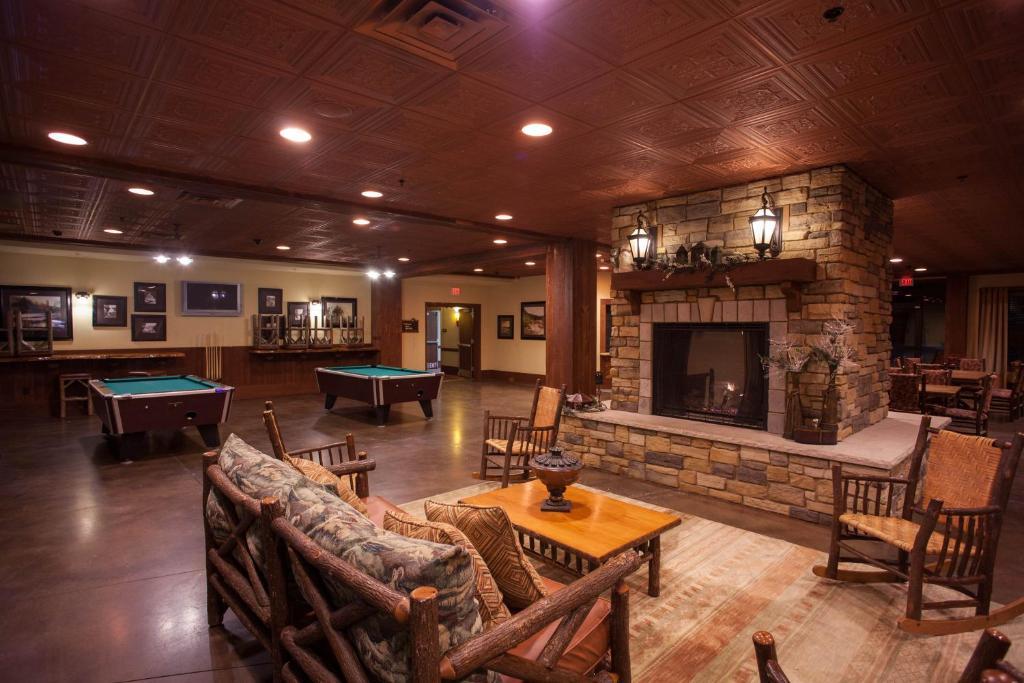 Club Wyndham Glacier Canyon Lake Delton エクステリア 写真